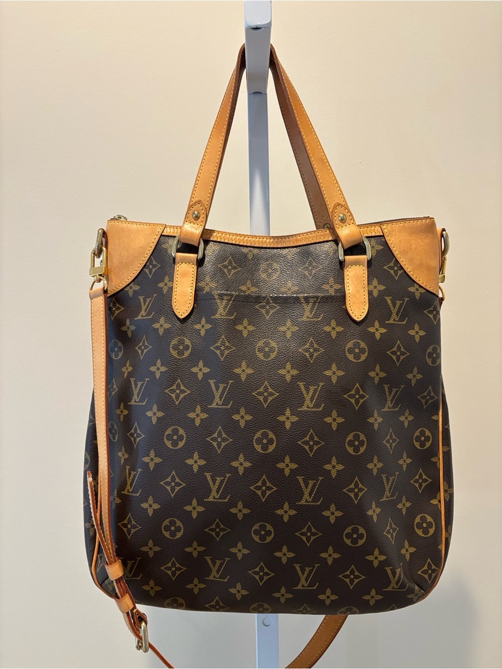Louis Vuitton Odeon GM 2009 Monogram Canvas Tote with Tan Trim
